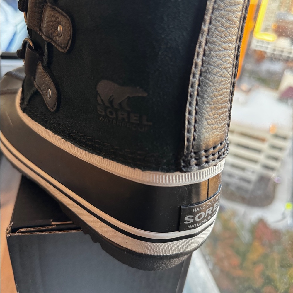 Sorel Joan of arctic Women's Black and White Fur-Trimmed. Brand new with tags 8 - Picture 6 of 10